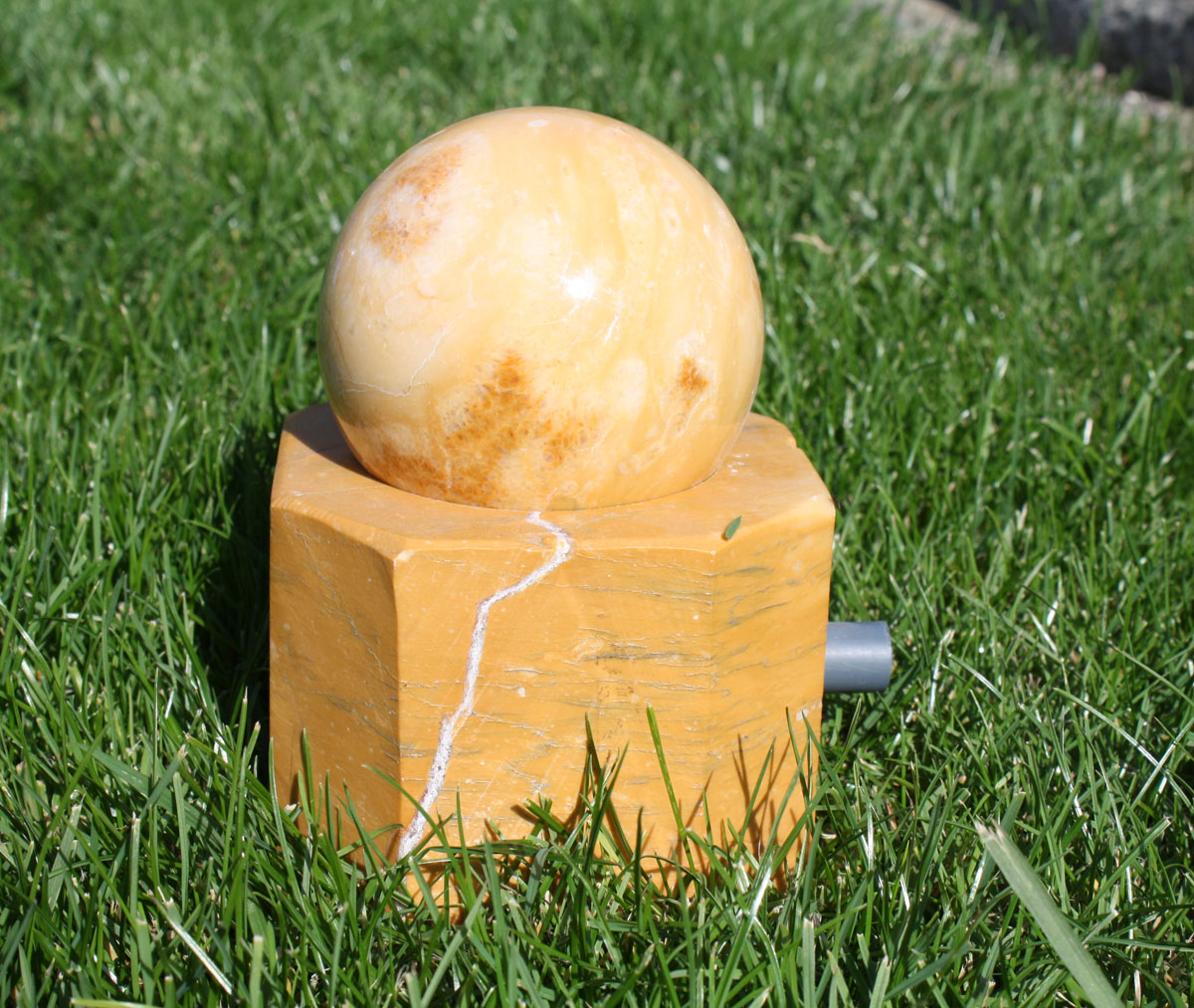 Gartenbrunnen Wasserspiel mit Marmor-Kugel beige Ø 15 cm