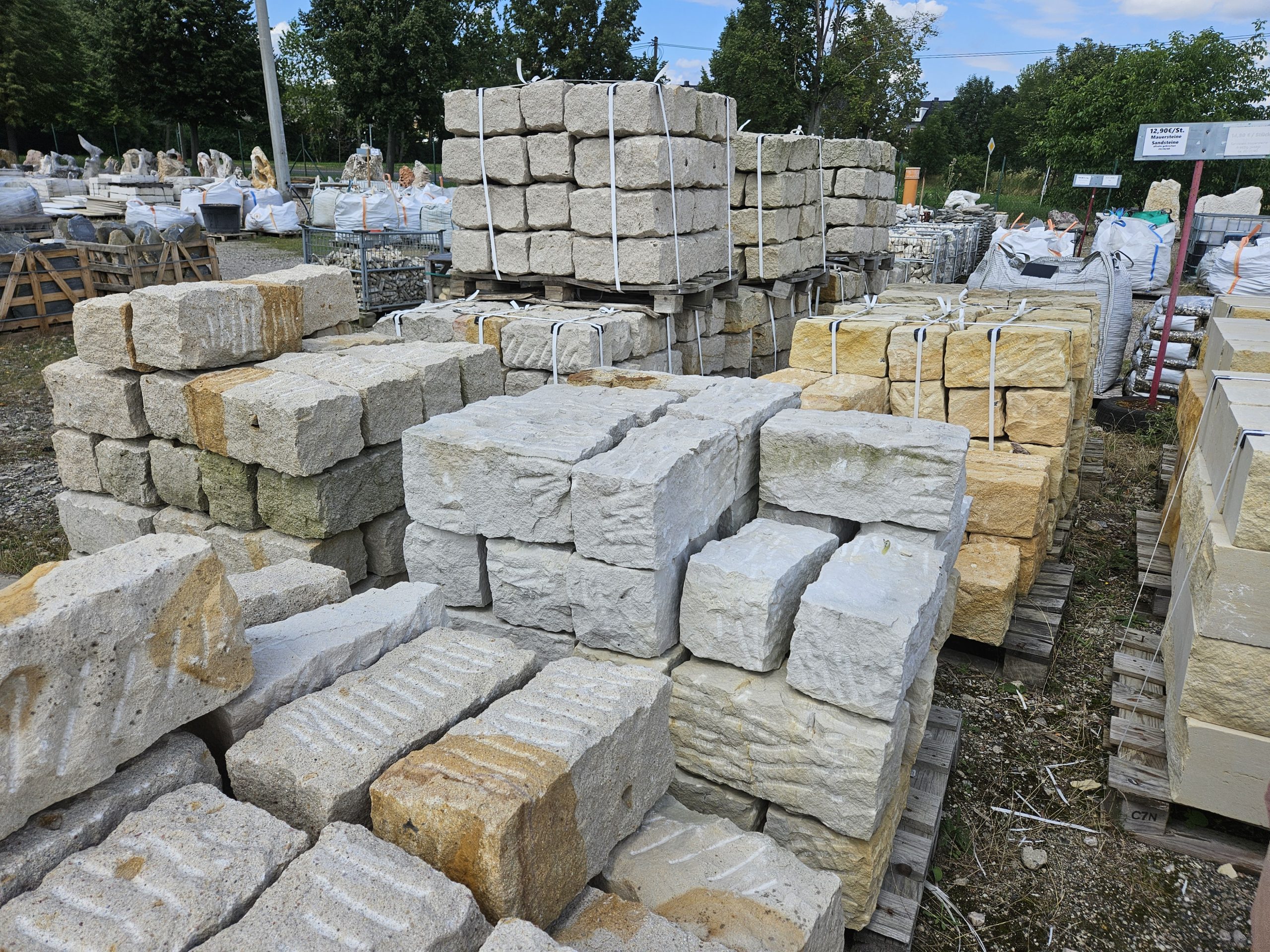 sandstein-mauersteine-20-20-40cm Sandstein Mauersteine 20 20 40cm allseits gespalten
