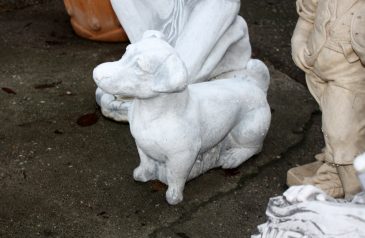 jack-russell-terrier-hundefigur-2-dekoration-gartenfiguren-figuren-aus-beton-naturstein-centrum-lpm