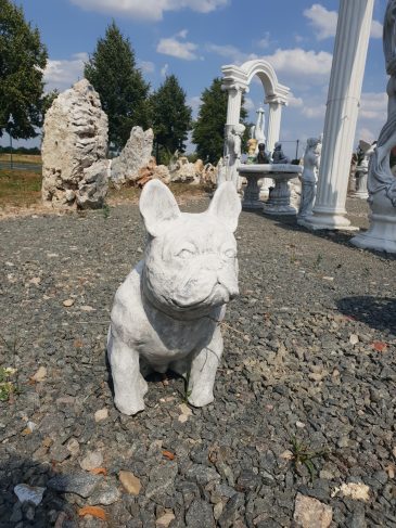 Französische Bulldogge als Gartenfigur Dekoartikel Betonfigur Naturstein Centrum LPM Krostitz bei Leipzig