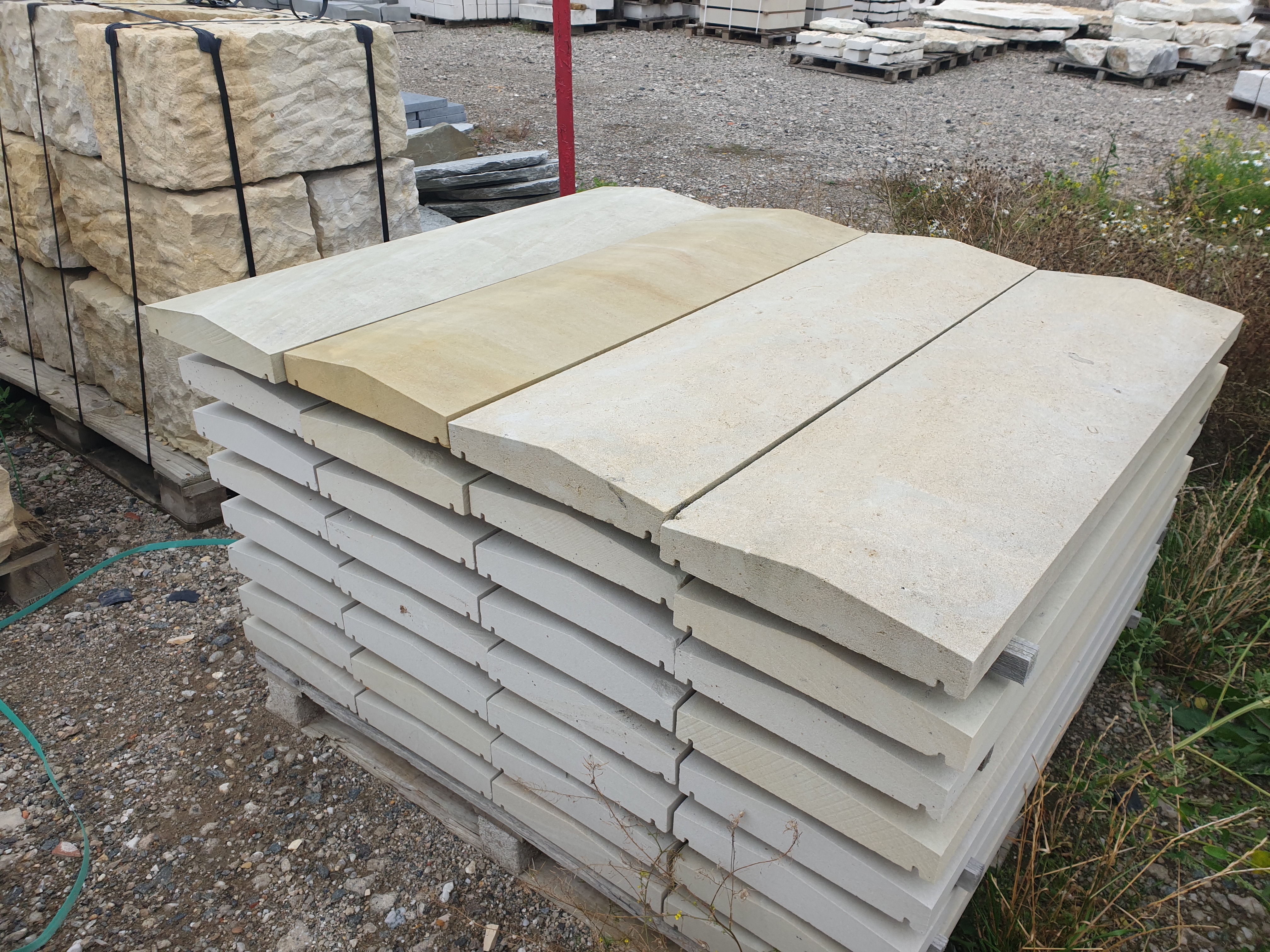 Mauerstein Sandstein Abdeckplatten 100x30x4 cm mit Wassernase Naturstein 