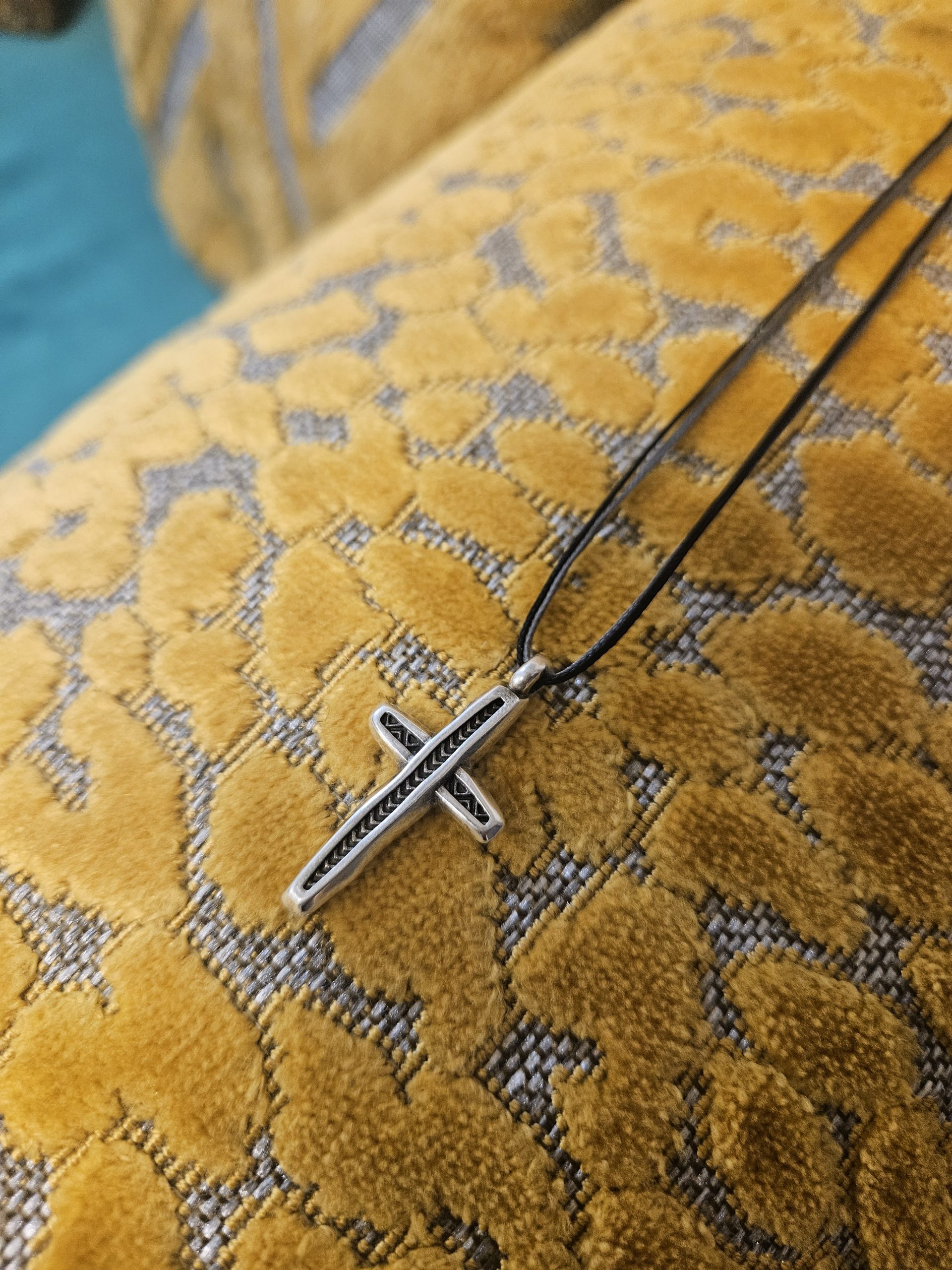 halskette-kreuz-silber-anhaenger Kreuz Halskette