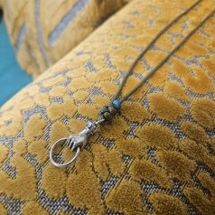 Halskette mit Glückshand und Ring