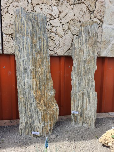 Gneis Glimmerstein Holzstein Woodstone Findling Größe ca. 120 bis 160cm