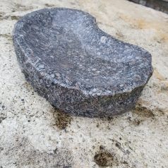 Vogeltränke Granit grau nierenförmig