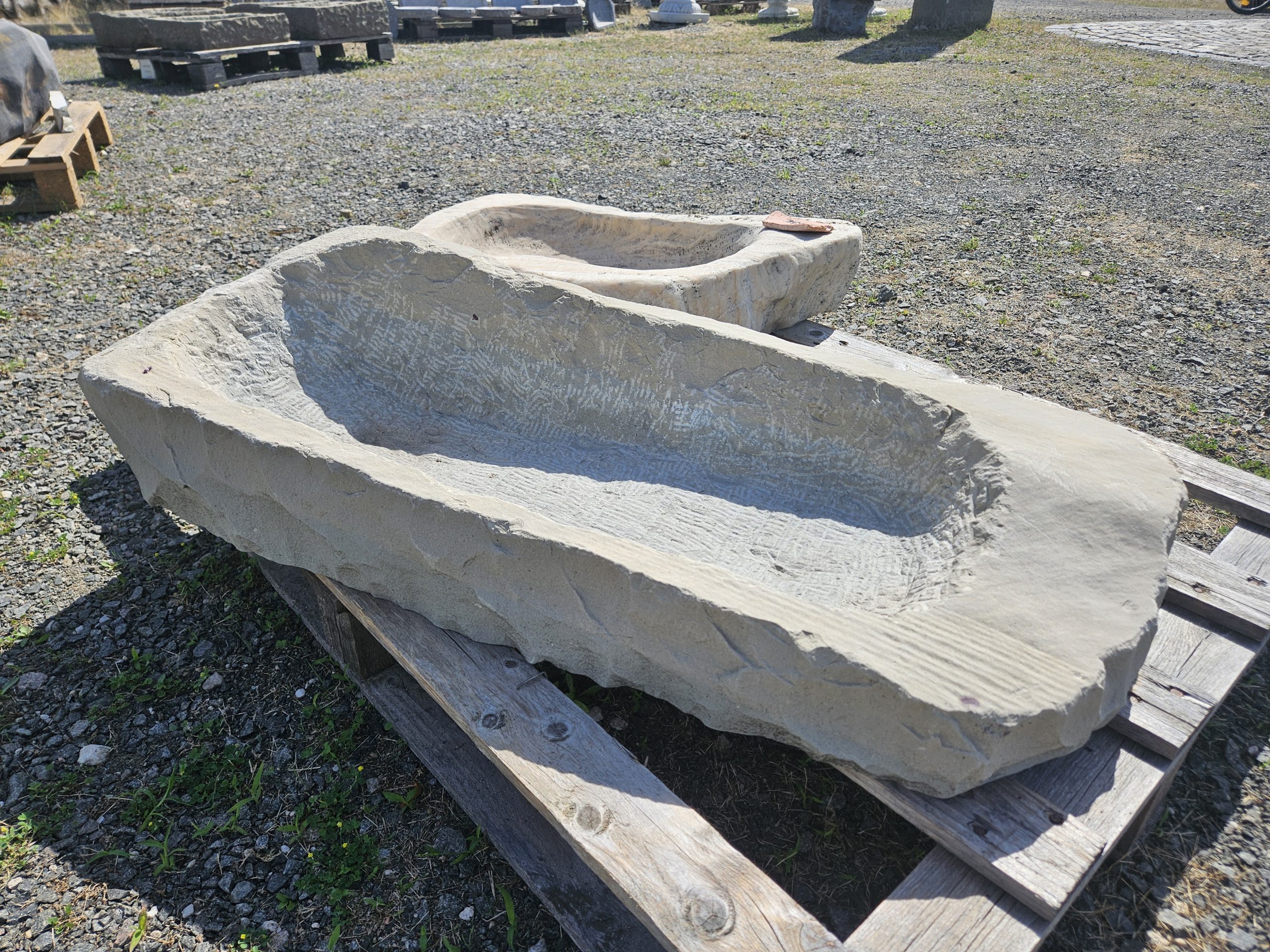 sandstein-wasserbecken-antik Sandstein Wasserbecken antik