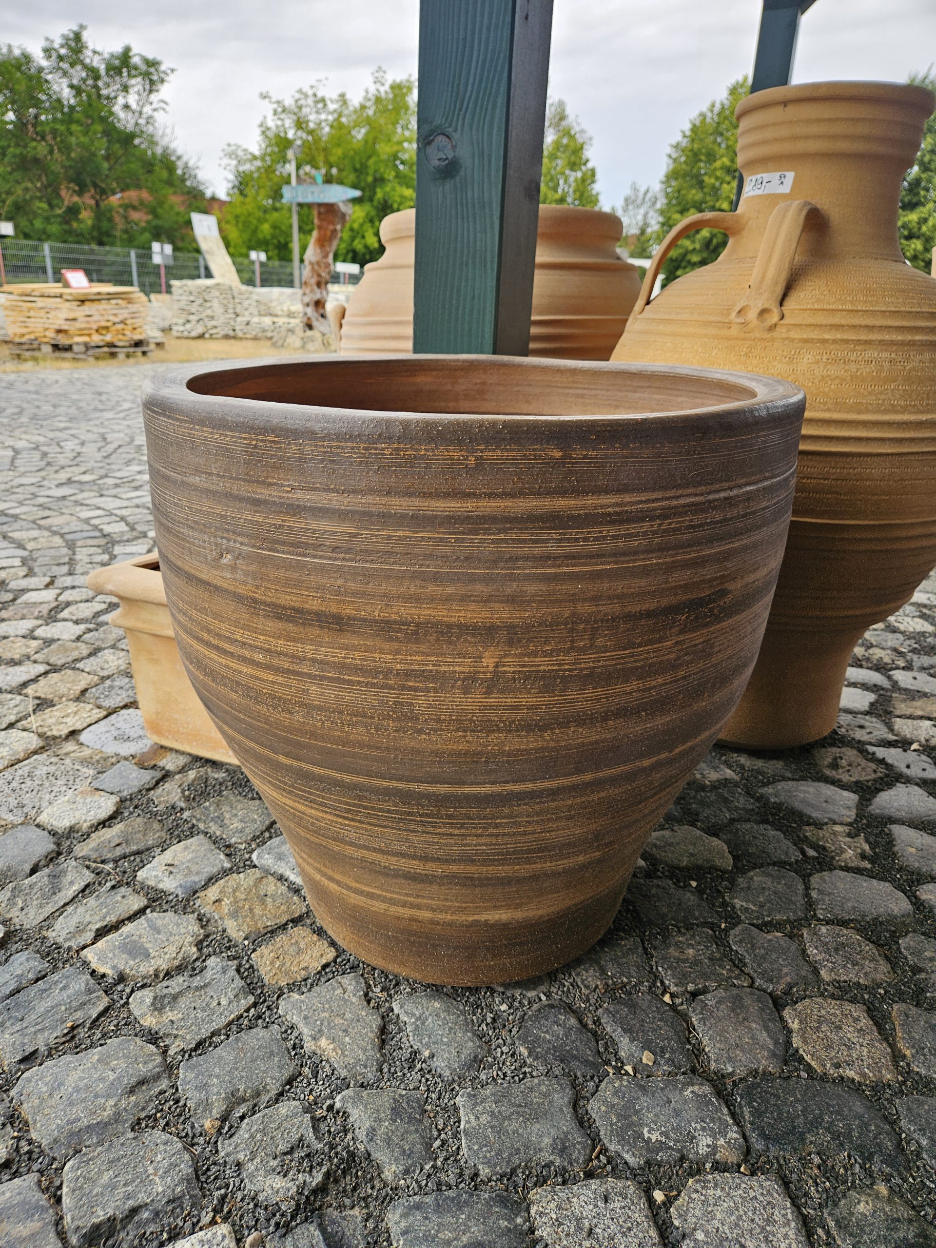 keramik-topf-braun Brauner Keramik Pflanztopf