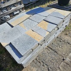 Terrassenplatten blau gelb nuanciert und getrommelt