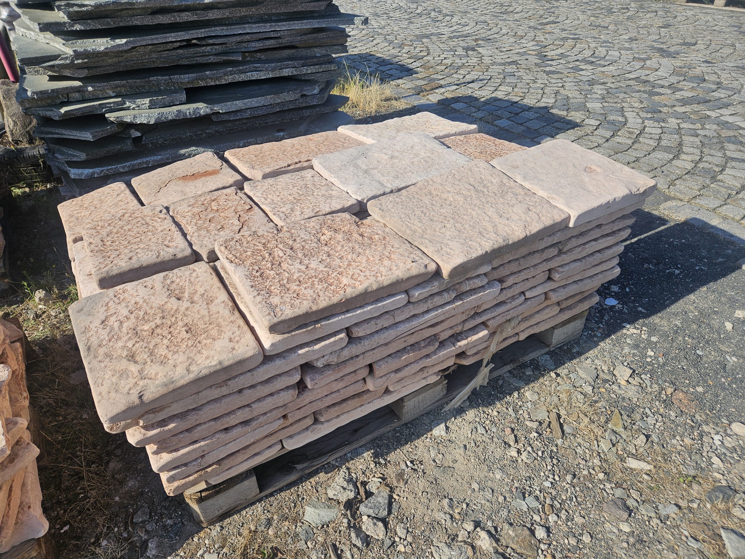 terrassenplatten-rot-rose-30cmbreit Terrassenplatten rot rose getrommelt