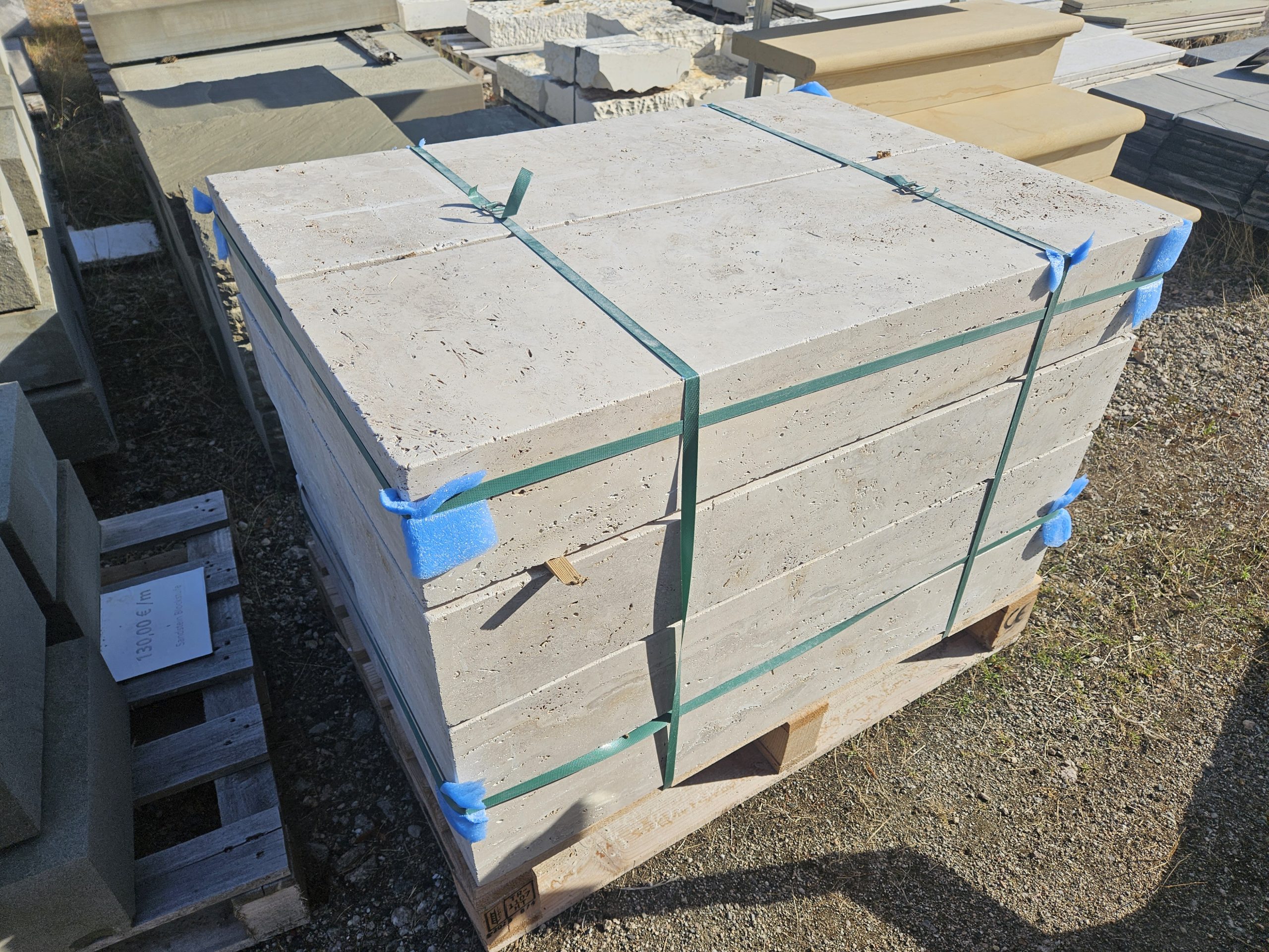 blockstufen-treppenstufen-travertin-hell-beige Travertin Blockstufe 100 x 35 x 15c