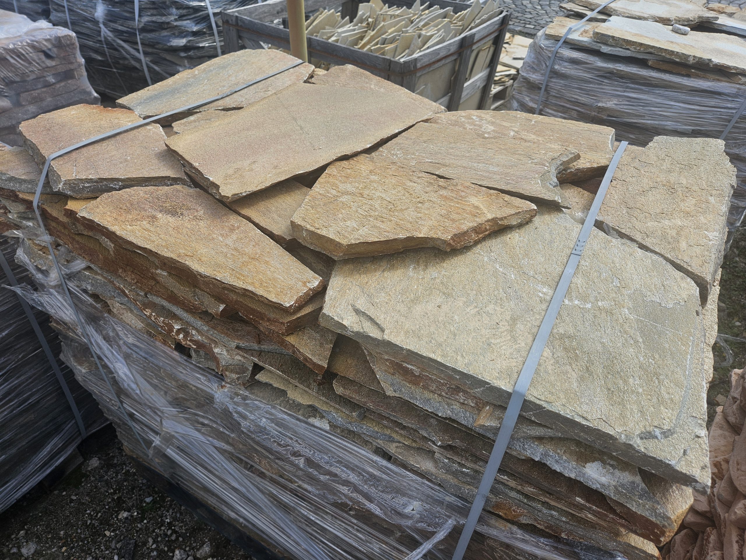 karisto-braun-polygonalplatten-quarzit Quarzit Polygonalplatten braun