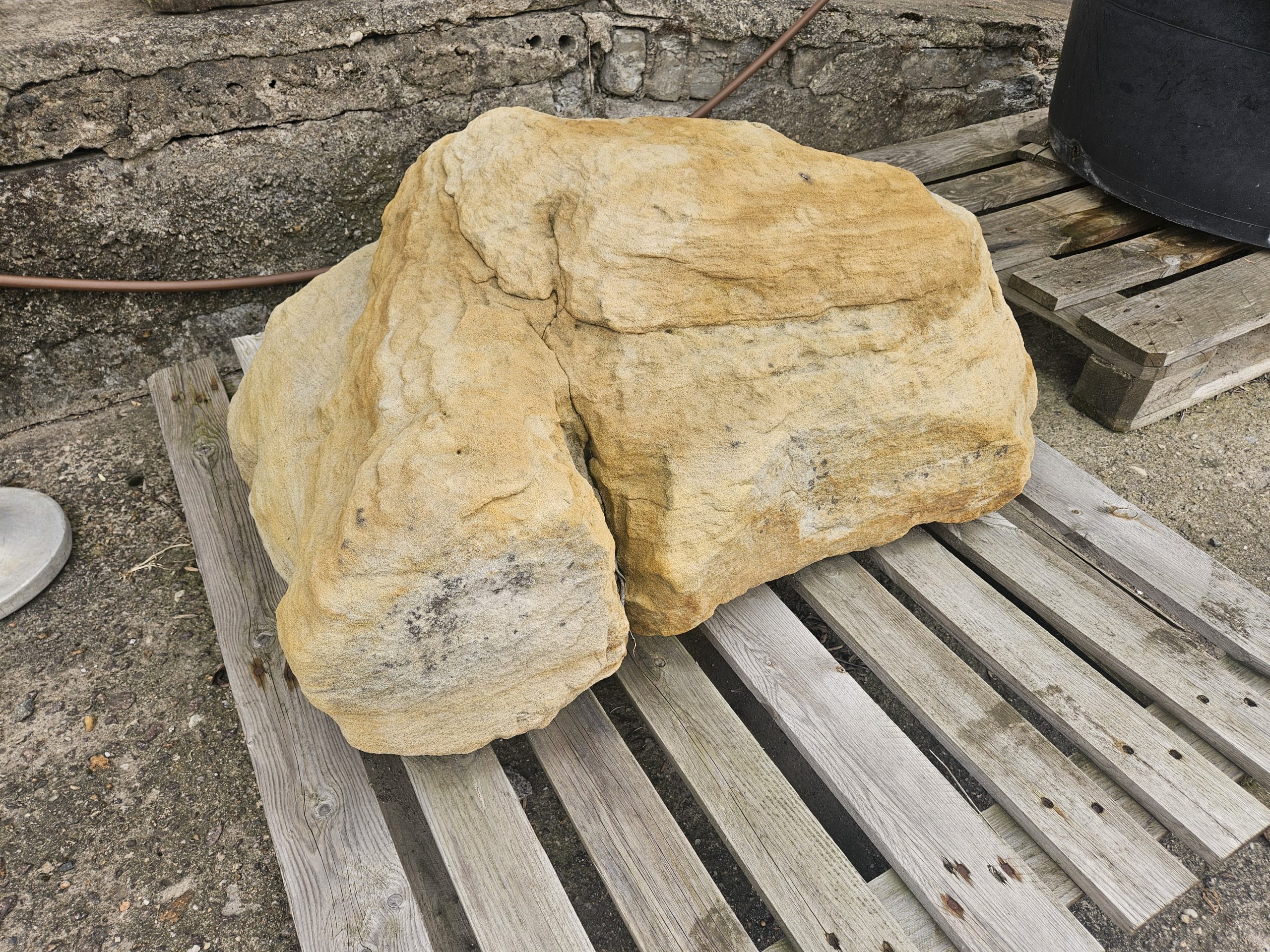 sandstein-felsen Sandstein Felsen Findling